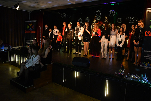 Telt ház és felejthetetlen pillanatok – hat év után újra megrendezték a Csomópont Gálát