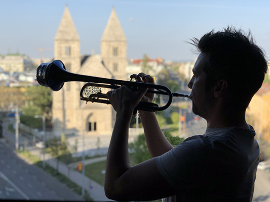 A Kodály Spicy Jazz zenekar a Háry János-operához kötődő népdalokat dolgozott fel harmadik lemezén